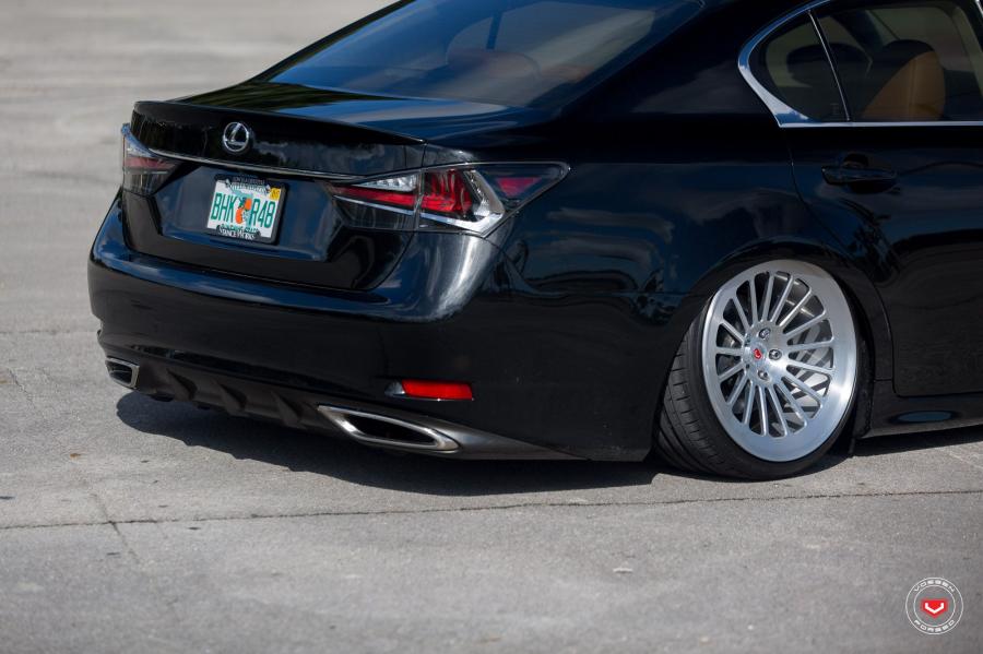  Lexus GS on Vossen Wheels (LC-106) 2016 года  (фото 30 из 61)